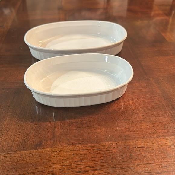 2 Corning Ware French White Individual Oval Stoneware Casseroles 7" and 9" - Picture 5 of 9